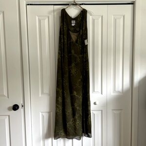 NWT Green Wrap Print Dress